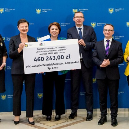 Wręczenie umów dla gmin z subregionów centralnego i zachodniego. fot. Tomasz Żak / UMWS