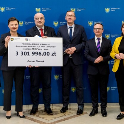 Wręczenie umów dla gmin z subregionów centralnego i zachodniego. fot. Tomasz Żak / UMWS