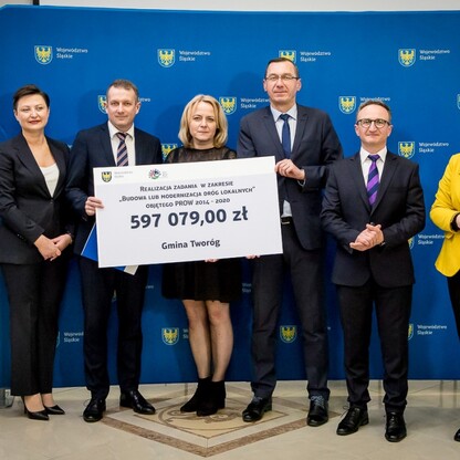 Wręczenie umów dla gmin z subregionów centralnego i zachodniego. fot. Tomasz Żak / UMWS