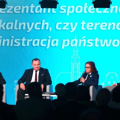 Konferencji „Nie ma przyszłości bez samorządności. Perspektywy, wyzwania i rola samorządu terytorialnego”. fot. Andrzej Grygiel / UMWS