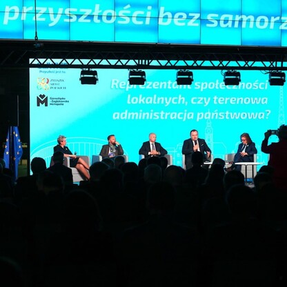 Konferencji „Nie ma przyszłości bez samorządności. Perspektywy, wyzwania i rola samorządu terytorialnego”. fot. Andrzej Grygiel / UMWS