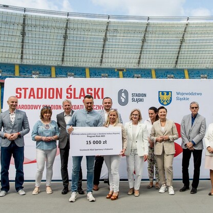 Wręczone czeków w ramach PROGRAMU KLUB.  fot. Tomasz Żak / UMWS