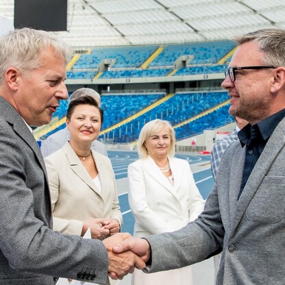Wręczone czeków w ramach PROGRAMU KLUB.  fot. Tomasz Żak / UMWS