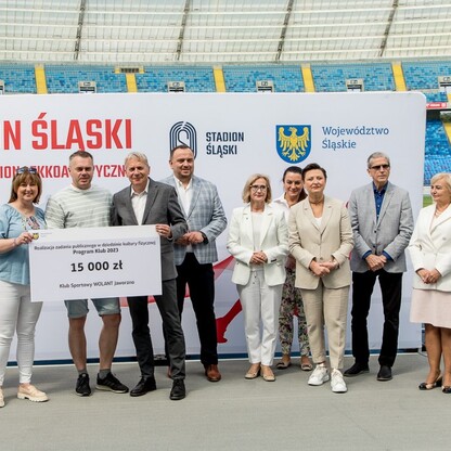 Wręczone czeków w ramach PROGRAMU KLUB.  fot. Tomasz Żak / UMWS