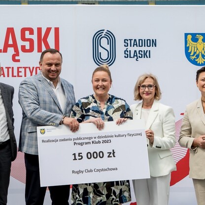 Wręczone czeków w ramach PROGRAMU KLUB.  fot. Tomasz Żak / UMWS