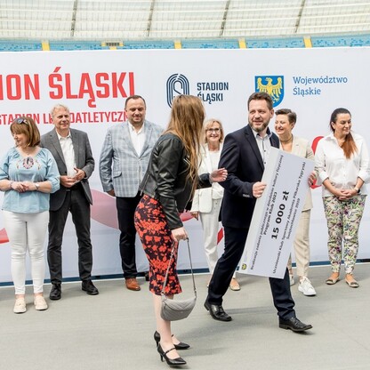 Wręczone czeków w ramach PROGRAMU KLUB.  fot. Tomasz Żak / UMWS