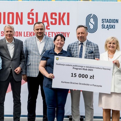 Wręczone czeków w ramach PROGRAMU KLUB.  fot. Tomasz Żak / UMWS