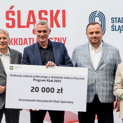 Wręczone czeków w ramach PROGRAMU KLUB.  fot. Tomasz Żak / UMWS