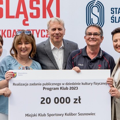 Wręczone czeków w ramach PROGRAMU KLUB.  fot. Tomasz Żak / UMWS
