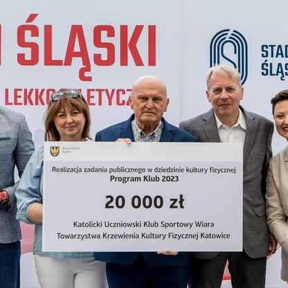 Wręczone czeków w ramach PROGRAMU KLUB.  fot. Tomasz Żak / UMWS
