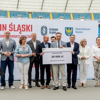 Wręczone czeków w ramach PROGRAMU KLUB.  fot. Tomasz Żak / UMWS