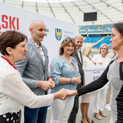 Wręczone czeków w ramach PROGRAMU KLUB.  fot. Tomasz Żak / UMWS