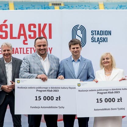 Wręczone czeków w ramach PROGRAMU KLUB.  fot. Tomasz Żak / UMWS