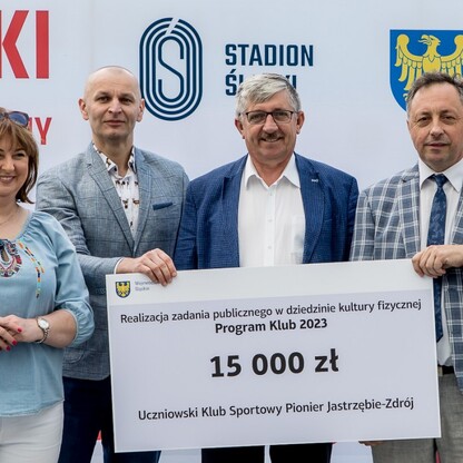 Wręczone czeków w ramach PROGRAMU KLUB.  fot. Tomasz Żak / UMWS