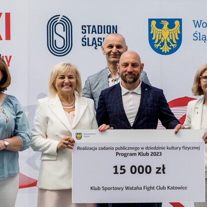 Wręczone czeków w ramach PROGRAMU KLUB.  fot. Tomasz Żak / UMWS