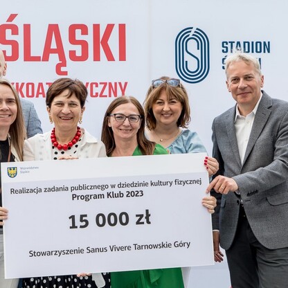Wręczone czeków w ramach PROGRAMU KLUB.  fot. Tomasz Żak / UMWS