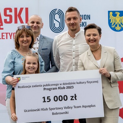 Wręczone czeków w ramach PROGRAMU KLUB.  fot. Tomasz Żak / UMWS