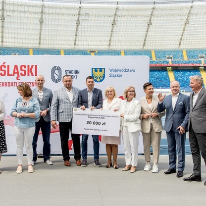 Wręczone czeków w ramach PROGRAMU KLUB.  fot. Tomasz Żak / UMWS