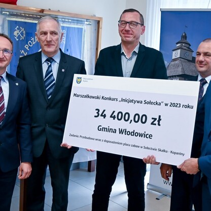 Wręczenie czeków Marszałkowskiego Konkursu „Inicjatywa Sołecka”. fot. Sylwia Miklas/UMiG Pilica