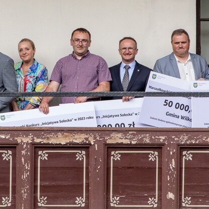 Wręczenie czeków Marszałkowskiego Konkursu „Inicjatywa Sołecka”. fot. Tomasz Żak / UMWS