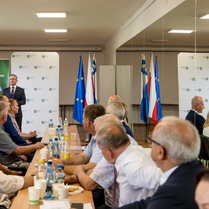 Wręczenie czeków w ramach Marszałkowskiego Konkursu „Inicjatywa Sołecka”. fot. Tomasz Żak / UMWS