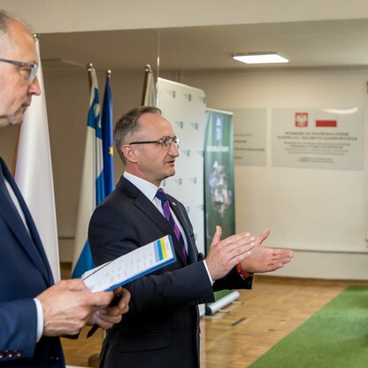 Wręczenie czeków w ramach Marszałkowskiego Konkursu „Inicjatywa Sołecka”. fot. Tomasz Żak / UMWS