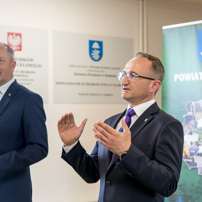 Wręczenie czeków w ramach Marszałkowskiego Konkursu „Inicjatywa Sołecka”. fot. Tomasz Żak / UMWS