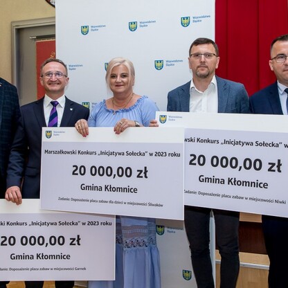 Wręczenie czeków w ramach Marszałkowskiego Konkursu „Inicjatywa Sołecka”. fot. Tomasz Żak / UMWS