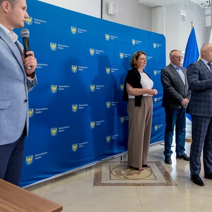 Wręczenie czeków w ramach Marszałkowskiego Konkursu „Inicjatywa Sołecka”. fot. Tomasz Żak / UMWS