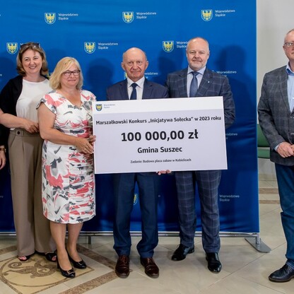 Wręczenie czeków w ramach Marszałkowskiego Konkursu „Inicjatywa Sołecka”. fot. Tomasz Żak / UMWS