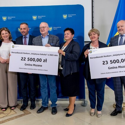 Wręczenie czeków w ramach Marszałkowskiego Konkursu „Inicjatywa Sołecka”. fot. Tomasz Żak / UMWS