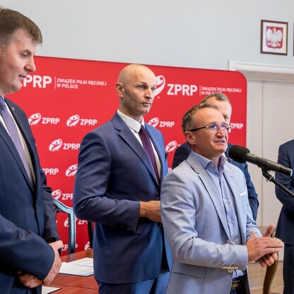 Podpisanie listów intencyjnych w sprawie organizacji Mistrzostw Świata w Piłce Ręcznej Mężczyzn do lat 21. fot. Tomasz Żak / UMWS