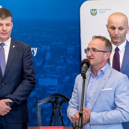 Podpisanie listów intencyjnych w sprawie organizacji Mistrzostw Świata w Piłce Ręcznej Mężczyzn do lat 21. fot. Tomasz Żak / UMWS