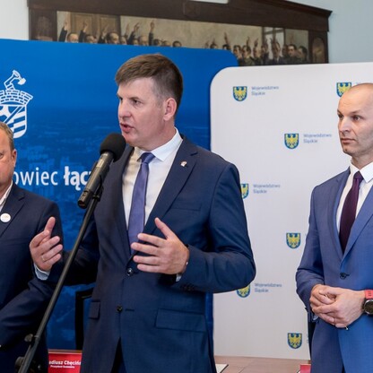 Podpisanie listów intencyjnych w sprawie organizacji Mistrzostw Świata w Piłce Ręcznej Mężczyzn do lat 21. fot. Tomasz Żak / UMWS