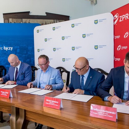 Podpisanie listów intencyjnych w sprawie organizacji Mistrzostw Świata w Piłce Ręcznej Mężczyzn do lat 21. fot. Tomasz Żak / UMWS