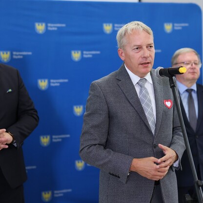 Podpisanie umowy dotyczącą przebudowy DW 925. fot. Andrzej Grygiel / UMWS