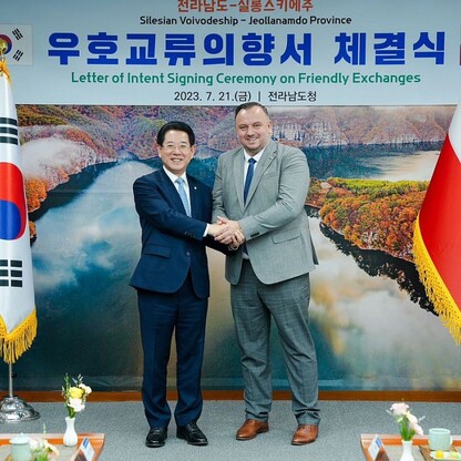 Wizyta w koreańskiej prowincji Jeollamando. fot. Maciej Dziąbek / UMWS