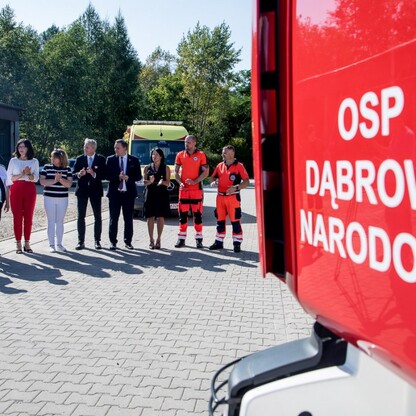 Podpisanie umowy w stacji pogotowia ratunkowego w Jaworznie. fot. Tomasz Żak / UMWS