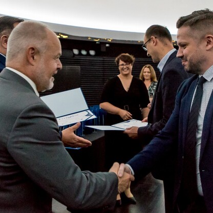 Wręczenie certyfikaty dla gmin w ramach projektu 