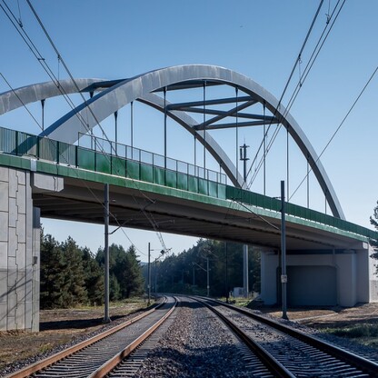 Wiadukt nad torami w ciągu DW792 w miejscowości Hucisko. fot. Tomasz Żak / UMWS