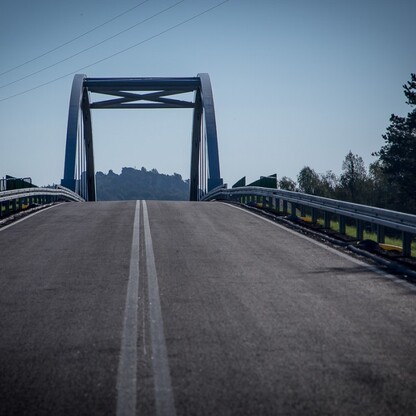 Wiadukt nad torami w ciągu DW792 w miejscowości Hucisko. fot. Tomasz Żak / UMWS