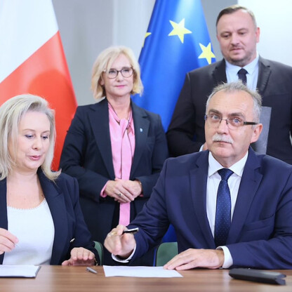 Podpisanie umów na realizację projektu „CUS – nowe spojrzenie na usługi społeczne