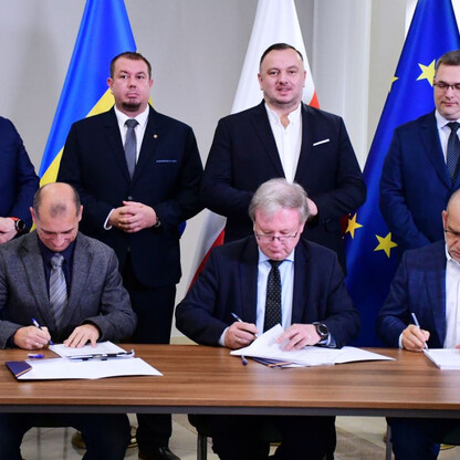 Podpisanie umów. fot. Patryk Pyrlik / UMWS