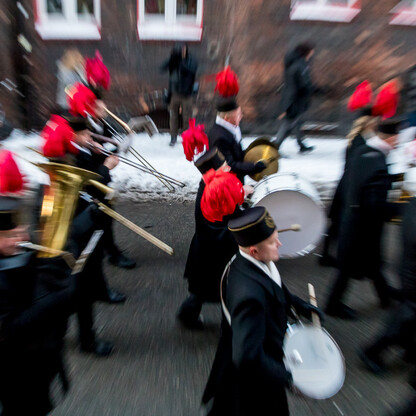 Górnicza orkiestra w katowickiej dzielnicy Nikiszowiec. fot. Tomasz Żak / UMWS