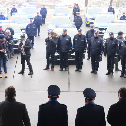 Garnizon śląskiej policji otrzymał hybrydowe radiowozy. fot. Andrzej Grygiel / UMWS