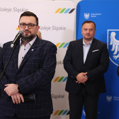 Podpisanie porozumienia w sprawie zintegrowanego systemu taryfowo-biletowego. fot. Andrzej Grygiel / UMWS