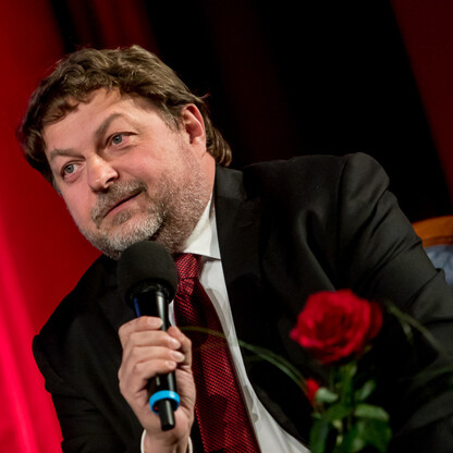 Uroczystość wręczenia nagród dla ludzi kultury w Katowicach. (wygenerowano przez AI)