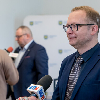 Województwo Śląskie prezentuje Regionalny Plan Adaptacji do Zmian Klimatu. (wygenerowano przez AI)