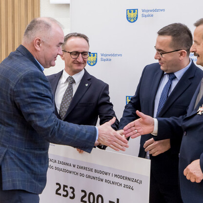 Dofinansowanie na drogi dojazdowe do gruntów rolnych - subregion północny. fot. Tomasz Żak / UMWS