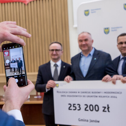 Dofinansowanie na drogi dojazdowe do gruntów rolnych - subregion północny. fot. Tomasz Żak / UMWS